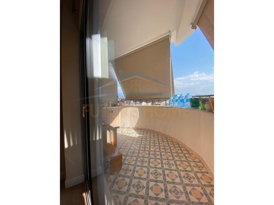 Tirane, jepet me qera zyre Kati 7, 50 m² 500 € (Shkolla e Baletit)