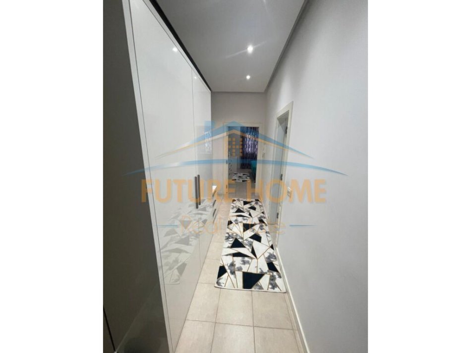 Tirane, shitet apartament 1+1+Ballkon Kati 2, 73 m² 140.000 € (Rruga Zallit, Tiranë)