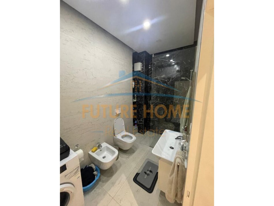 Tirane, shes apartament 1+1+Ballkon Kati 2, 73 m² 140.000 € (Kodra e Diellit)