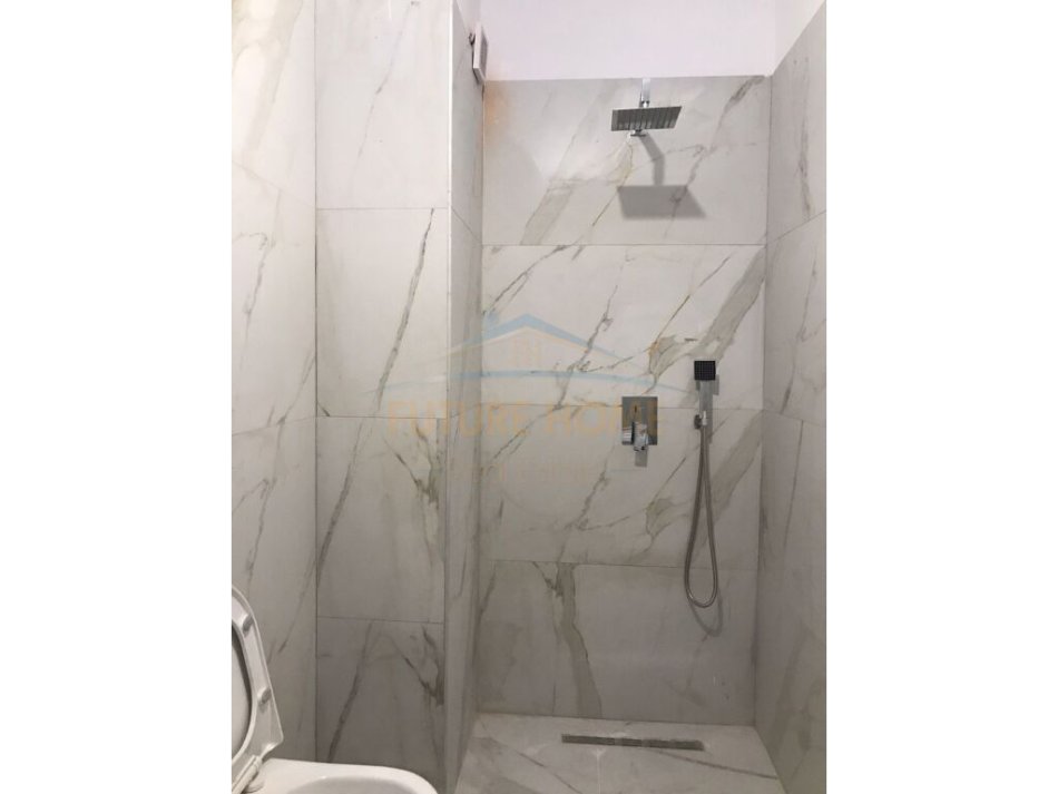 Tirane, jepet me qera apartament 2+1+Ballkon Kati 4, 86 m² 600 € (Don Bosco)