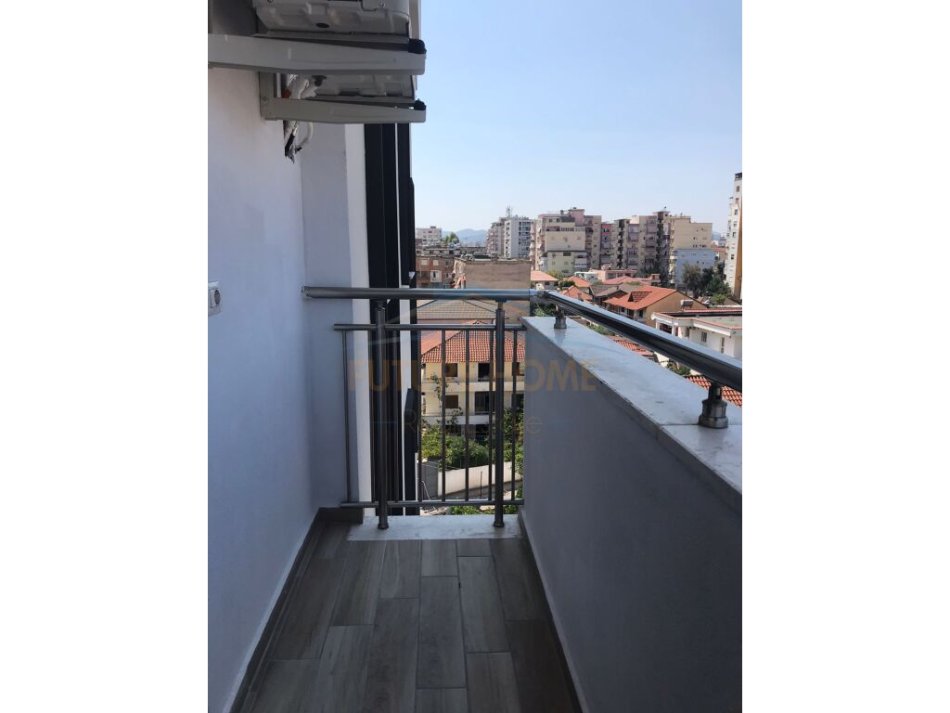 Tirane, jepet me qera apartament 2+1+Ballkon Kati 4, 86 m² 600 € (Don Bosko)
