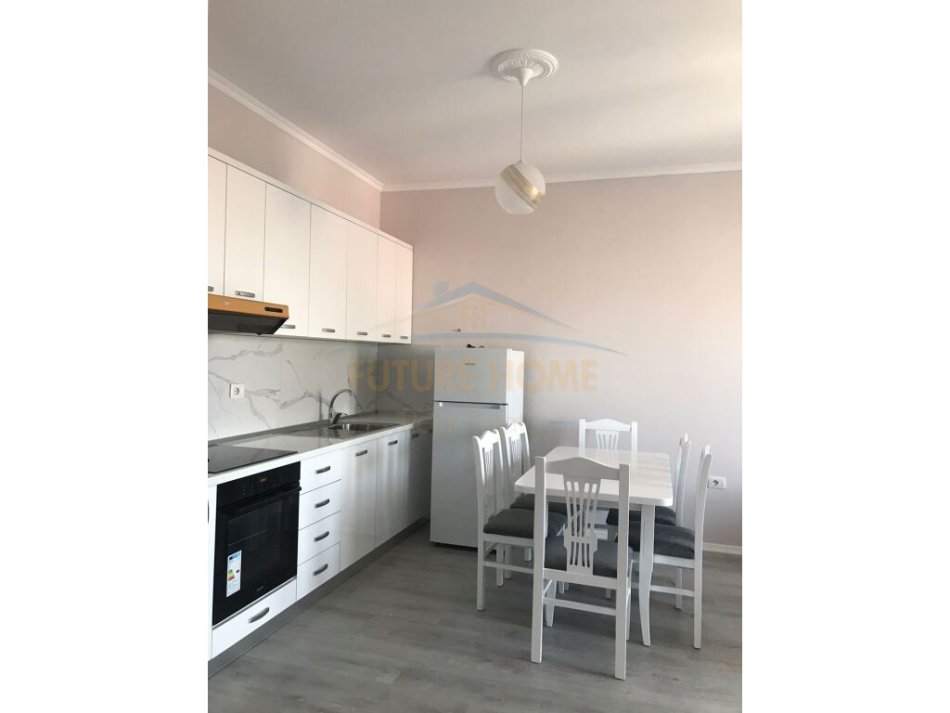 Tirane, jepet me qera apartament 2+1+Ballkon Kati 4, 86 m² 600 € (Don Bosco)