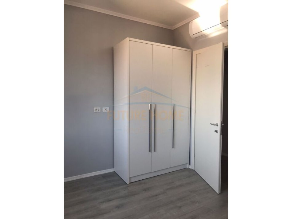 Tirane, jepet me qera apartament 2+1+Ballkon Kati 4, 86 m² 600 € (Don Bosco)