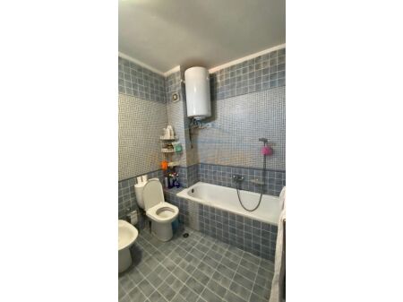Shitje, Apartament 2+1, prane Shkolles se Baletit, Tirane. AREA43951