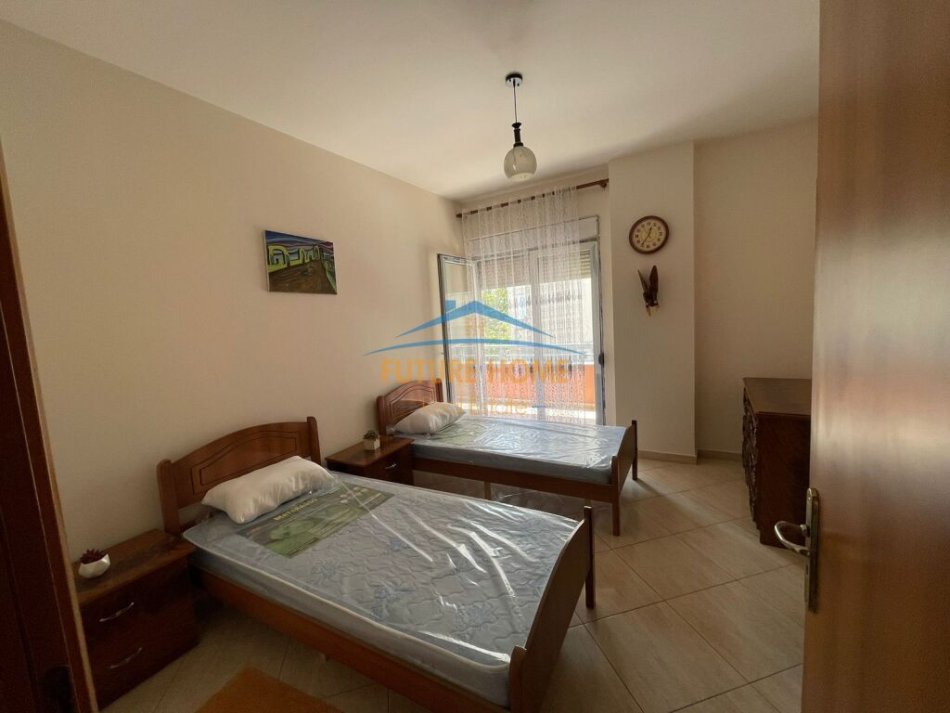 Tirane, jepet me qera apartament 2+1+Ballkon Kati 1, 120 m² 620 € (Don Bosko)
