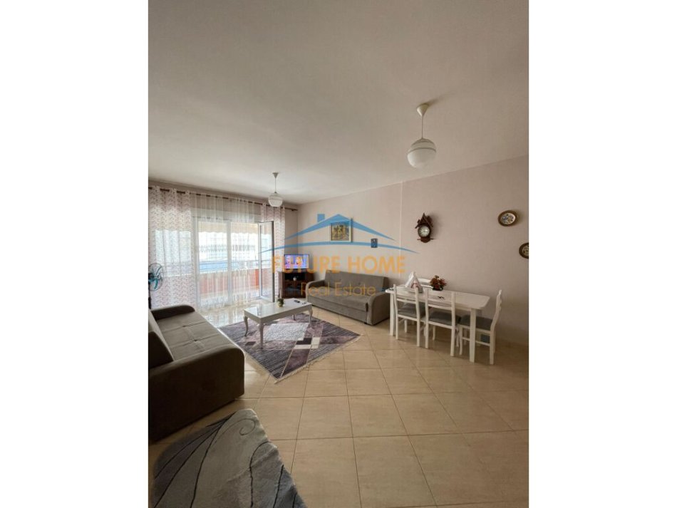 Tirane, jepet me qera apartament 2+1+Ballkon Kati 1, 120 m² 620 € (Don Bosko)