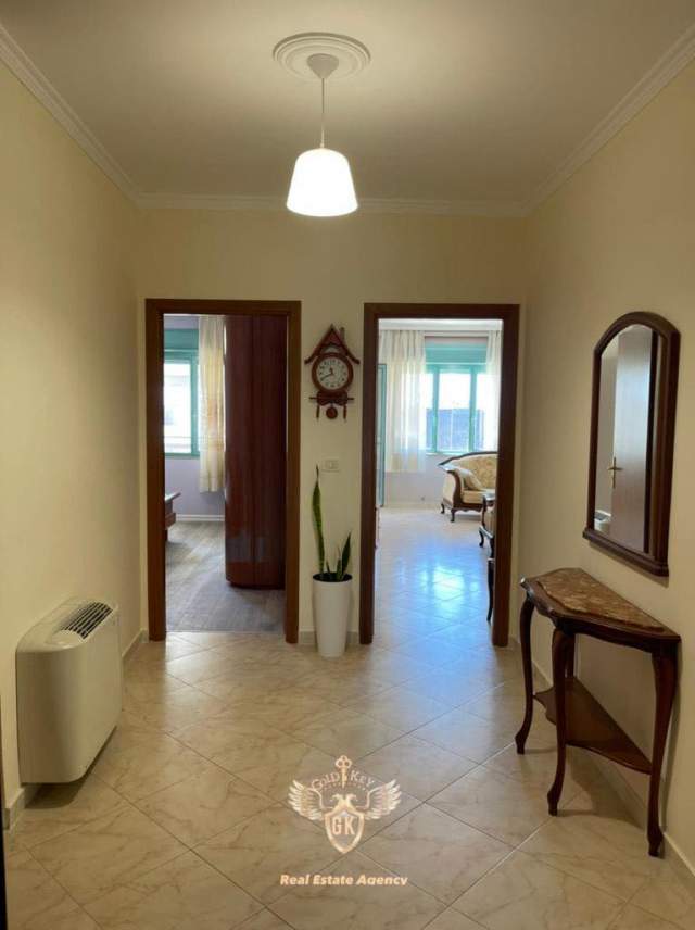 Durres, jepet me qera apartament 1+1+BLK Kati 4, 80 m² 300 Euro (VOLLGA)