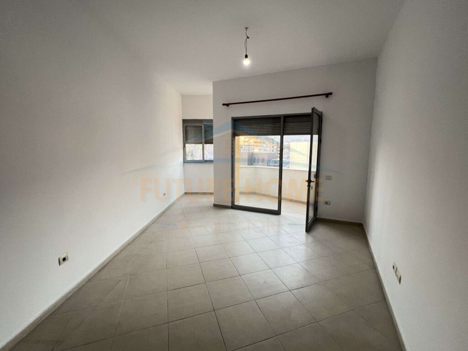 Tirane, shitet apartament 2+1 Kati 7, 117 m² 280.000 € (QENDER)