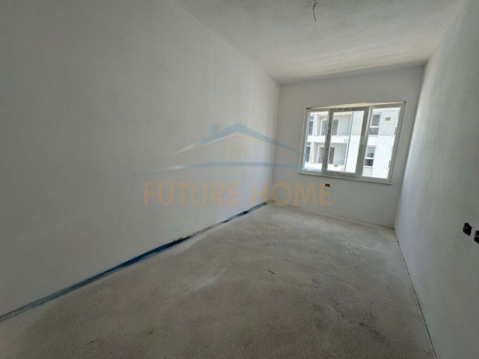 Tirane, shitet apartament 3+1 Kati 6, 132 m² 131.300 € (UNIVERS CITY, QTU)