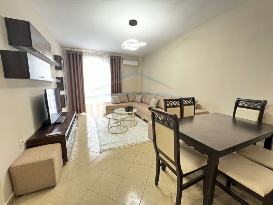 Tirane, shitet apartament 2+1 Kati 3, 102 m² 132.000 € (UNAZA E RE)