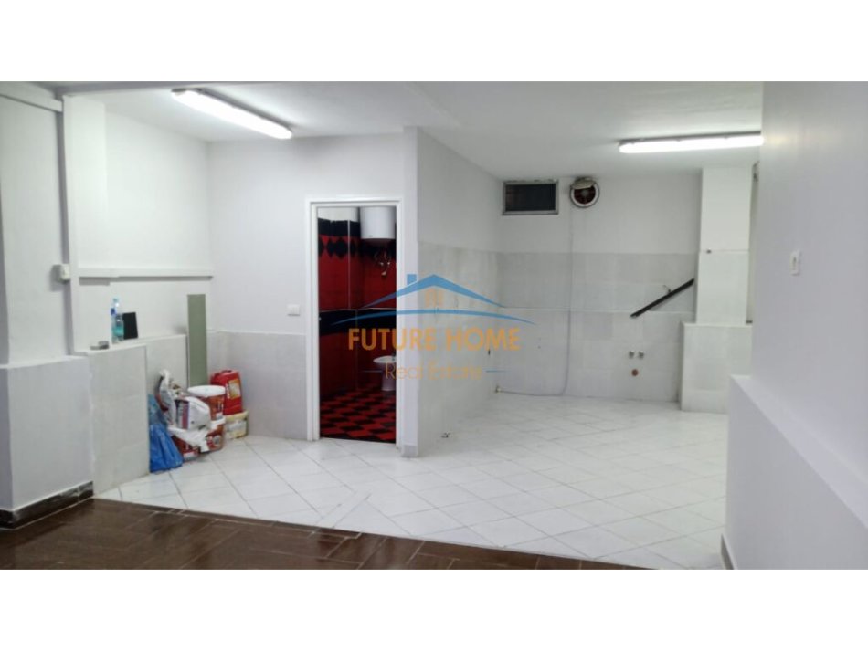 Tirane, shitet ambjent biznesi Kati -1, 110 m² 92.000 € (Irfan Tomini)