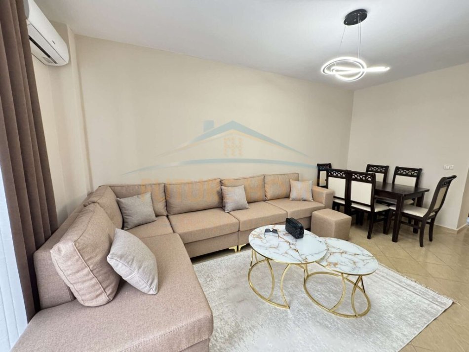 Tirane, shitet apartament 2+1 Kati 3, 102 m² 132.000 € (UNAZA E RE)