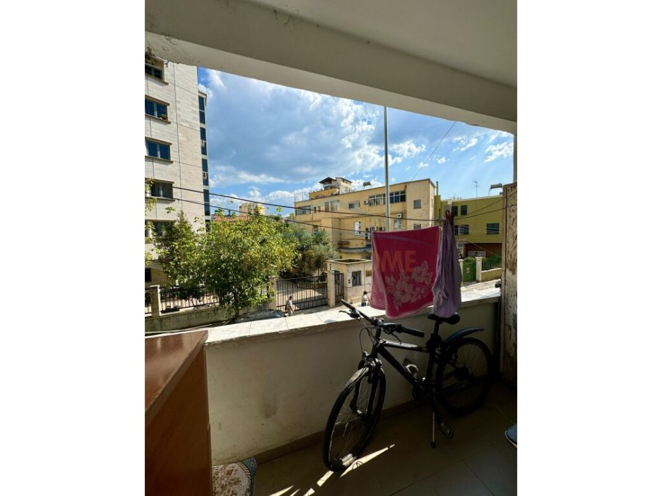 Tirane, shitet apartament 3+1+Ballkon Kati 2, 106 m² 190.000 € (Mine Peza)