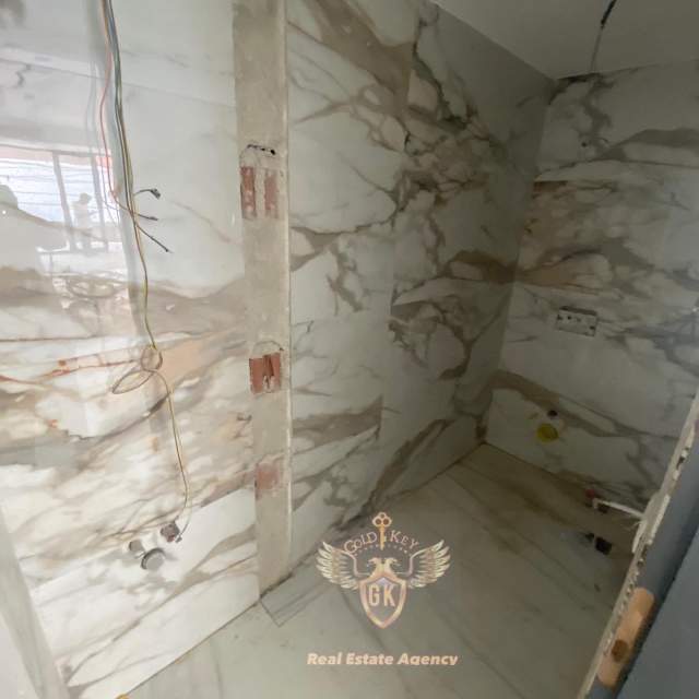 Durres, jap me qera ambjent biznesi Kati 0, 115 m² 450 Euro (Vollga Durres)