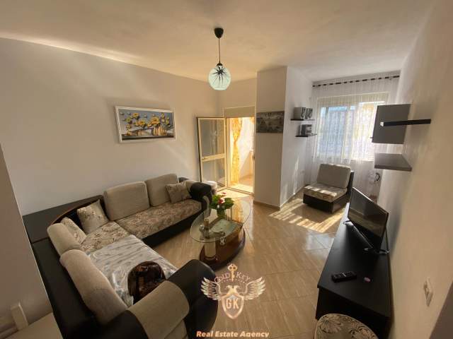 Durres, jap me qera apartament 1+1+BLK Kati 4, 69 m² 200 Euro (Shkolla Eftali Koci,Lagja 7)