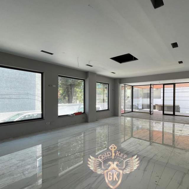 Durres, jap me qera ambjent biznesi Kati 0, 115 m² 450 Euro (Vollga Durres)