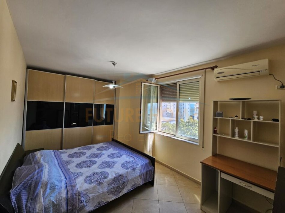 Durres, jepet me qera apartament 2+1 Kati 4, 120 m² 650 € (Fly, Durres)