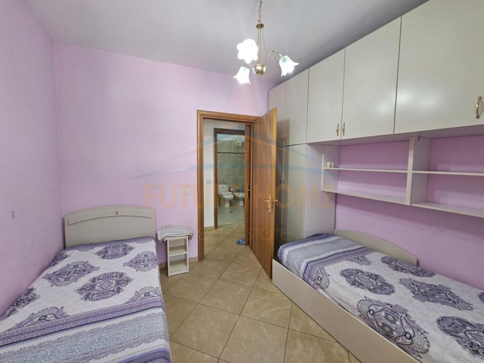 Durres, jepet me qera apartament 2+1 Kati 4, 120 m² 650 € (Fly, Durres)
