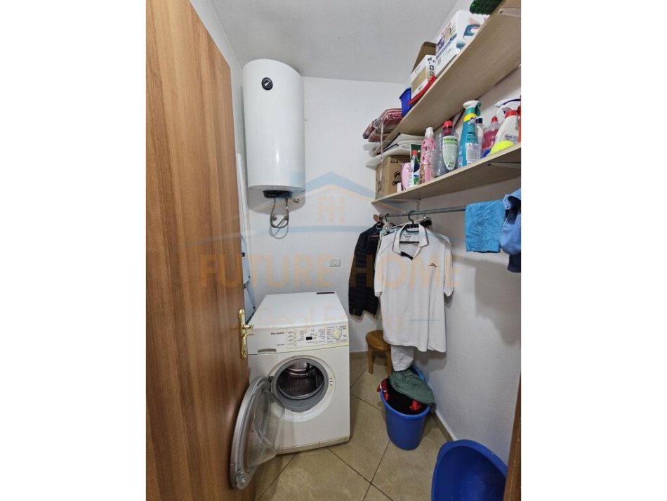 Durres, jepet me qera apartament 2+1 Kati 4, 120 m² 650 € (Fly, Durres)