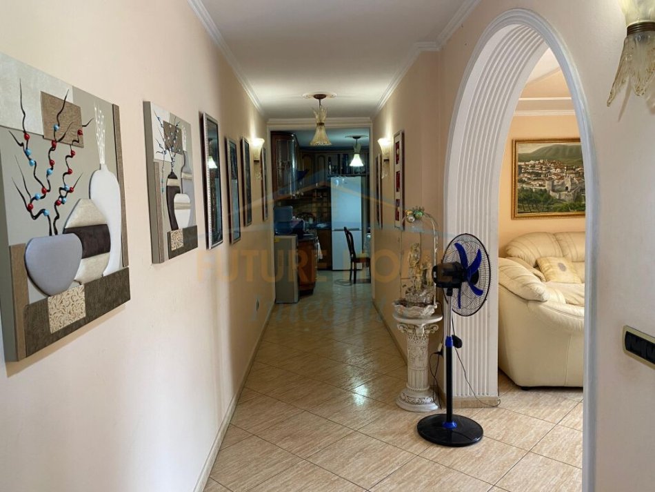 Tirane, shitet apartament 2+1+Ballkon Kati 5, 86 m² 200.000 € (Myslym Shyri)