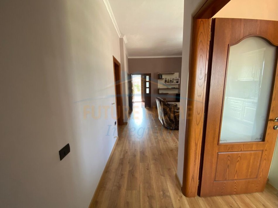 Tirane, shitet Vile 2 Katshe Kati 0, 251 m² 270.000 € (Tufina)