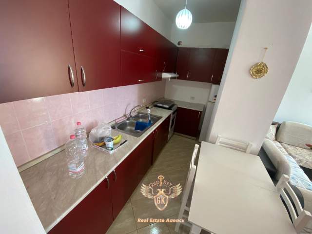 Durres, jap me qera apartament 1+1+BLK Kati 4, 69 m² 200 Euro (Shkolla Eftali Koci,Lagja 7)