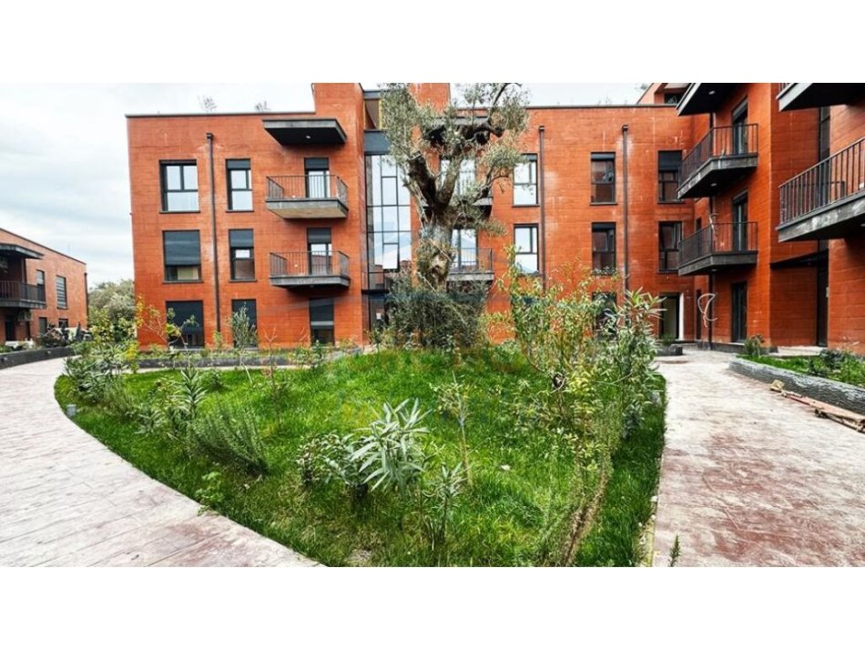 Tirane, shitet apartament 3+1 Kati 2, 157 m² 331.590 € (Rose Garden Residence, Teg)