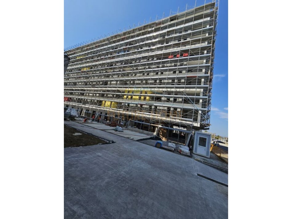 Tirane, shitet apartament 2+1+Ballkon Kati 1, 94 m² 90.000 € (Univers City)