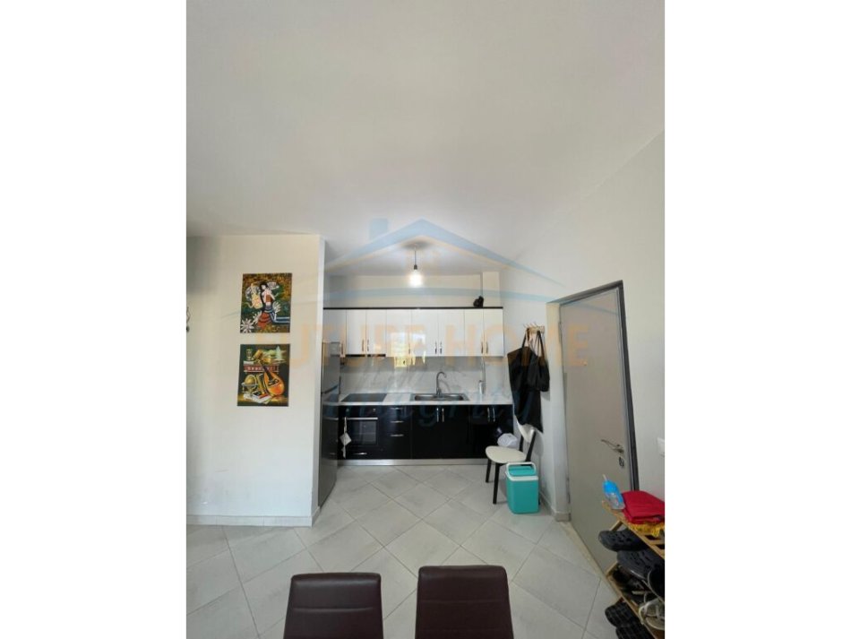 Vlore, shitet apartament 1+1+Ballkon Kati 3, 66 m² 95.700 € (Orikum)