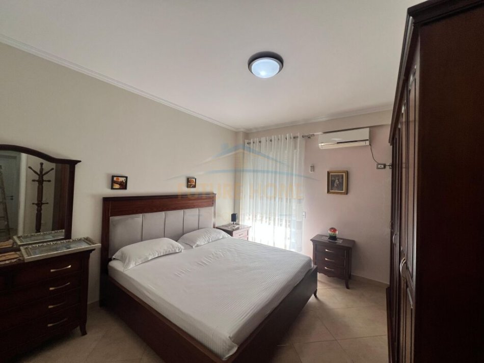 Tirane, jepet me qera apartament 2+1+Ballkon Kati 6, 105 m² 850 € (Rruga e Elbasanit)