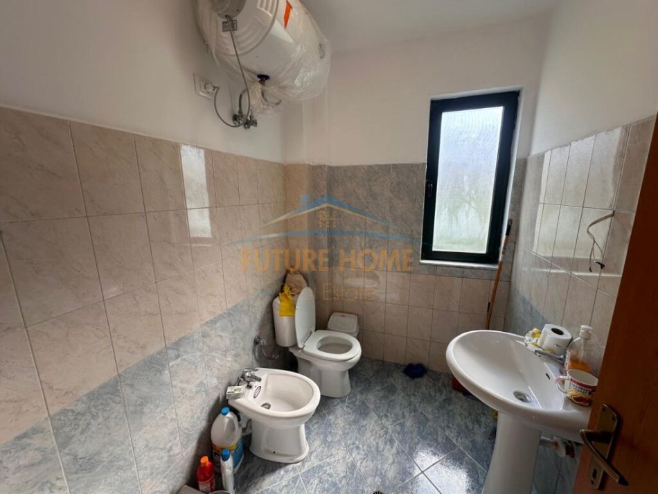 Tirane, jepet me qera apartament 2+1 Kati 1, 94 m² 400 € (Rruga &quot;Misto Mame&quot;)