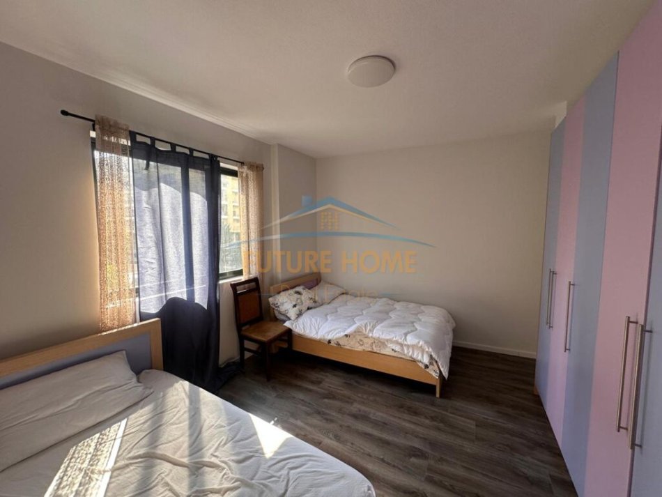 Tirane, jepet me qera apartament 2+1 Kati 1, 94 m² 400 € (Rruga &quot;Misto Mame&quot;)