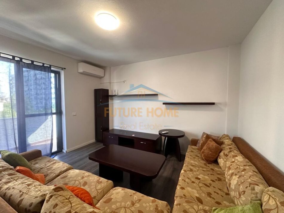 Tirane, jepet me qera apartament 2+1 Kati 1, 94 m² 400 € (Rruga &quot;Misto Mame&quot;)