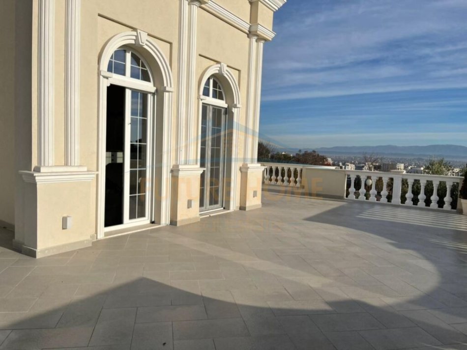 Durres, shitet Vile 2 Katshe , 2.500 m² 820.000 € (Lagjia e Re , Durres)