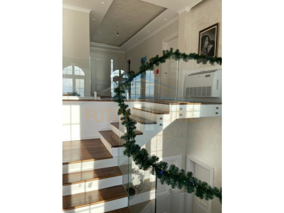Durres, shitet Vile 2 Katshe , 2.500 m² 820.000 € (Lagjia e Re , Durres)
