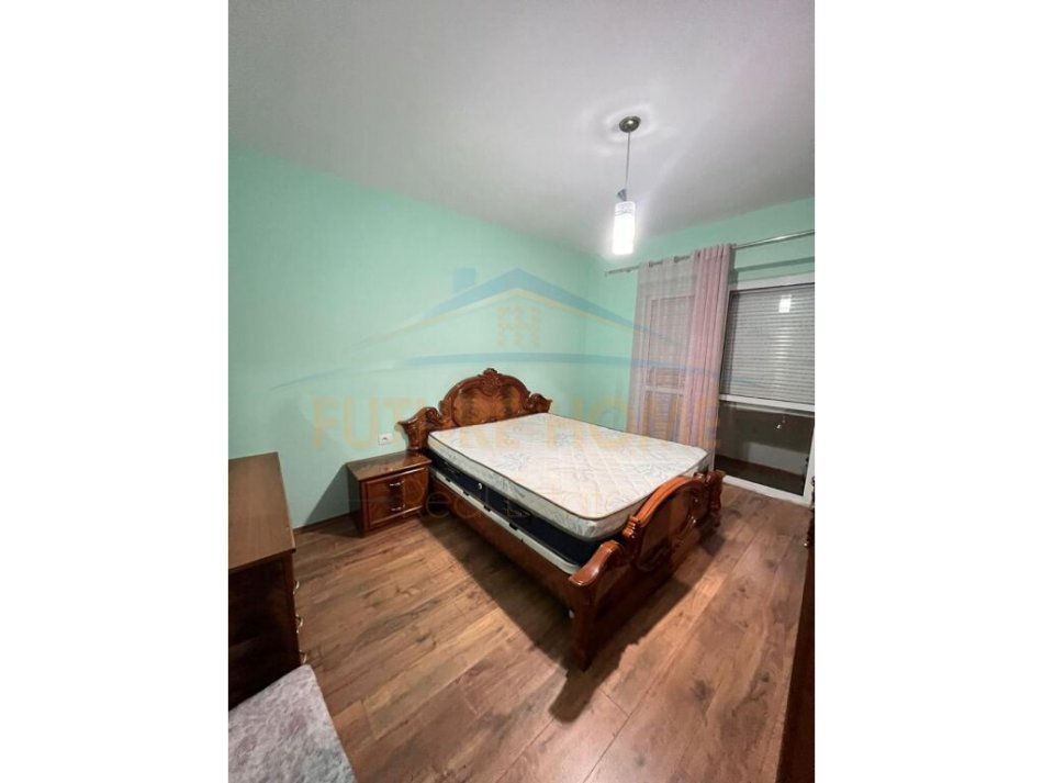 Tirane, shes apartament 1+1+Ballkon Kati 5, 57 m² 102.600 € (Mine Peza)