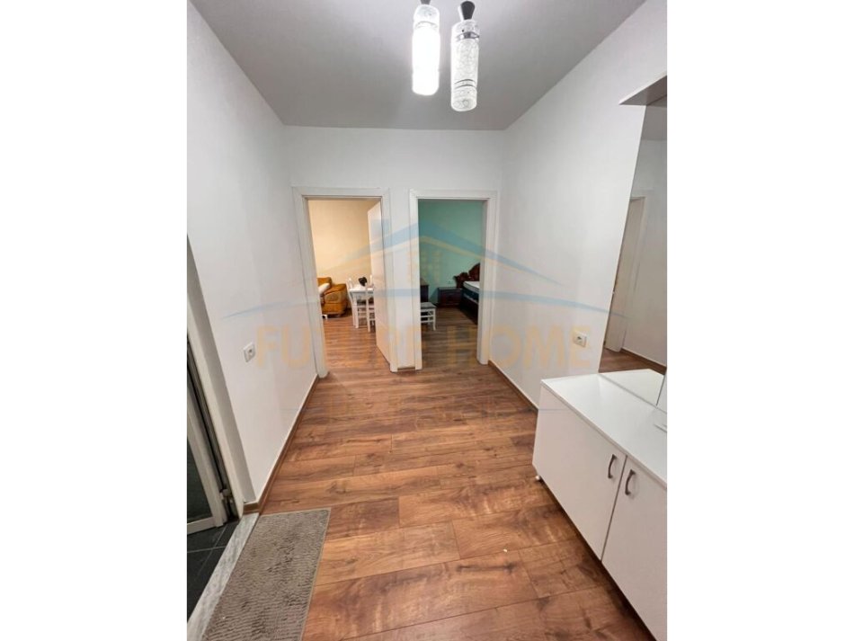 Tirane, shes apartament 1+1+Ballkon Kati 5, 57 m² 102.600 € (Mine Peza)