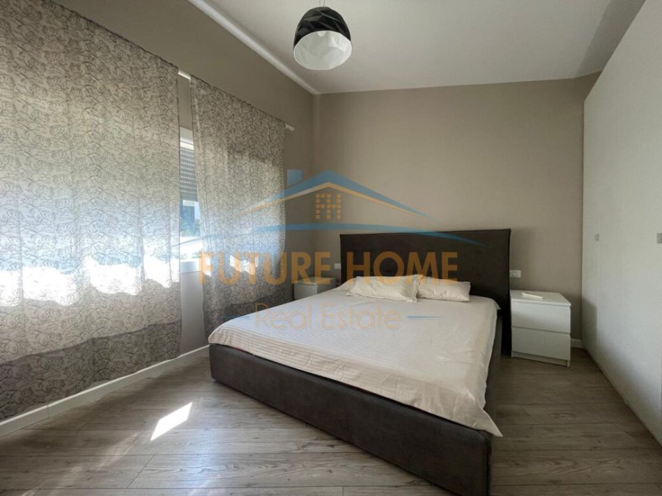 Tirane, jepet me qera apartament 2+1+Ballkon Kati 2, 103 m² 1.150 € (Long Hill)