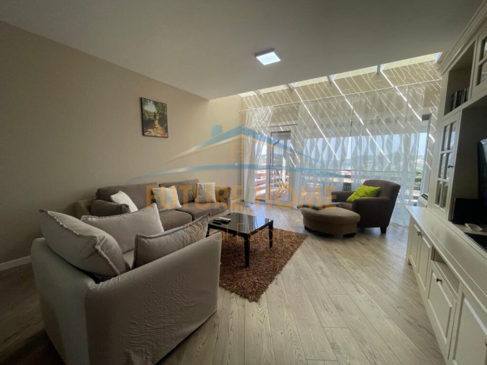 Tirane, jepet me qera apartament 2+1+Ballkon Kati 2, 103 m² 1.150 € (Long Hill)