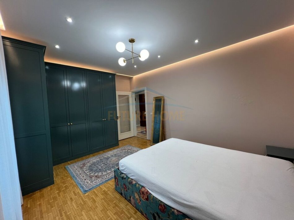 Tirane, jepet me qera apartament 1+1 Shkolla e Balwtit ,Kati 9, 70 m² 800 €