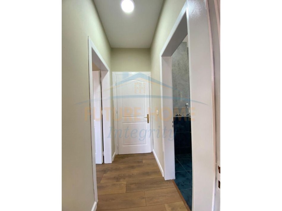 Tirane, shitet apartament 2+1+Ballkon Kati 5, 90 m² 185.000 € (Pazari i Ri)