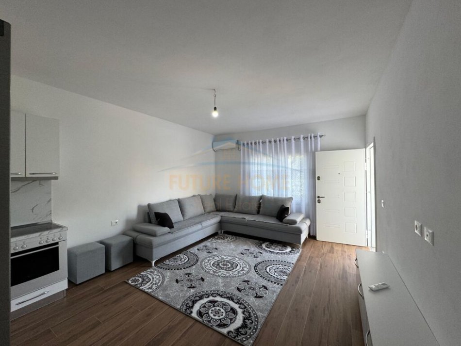 Tirane, jepet me qera apartament 1+1+Aneks Kati 1, 65 m² 600 € (Vilat Gjermane)