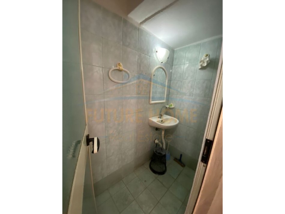 Durres, ambjent me qera Kati 0, 52 m² (,Stacioni Trenit,Durres)