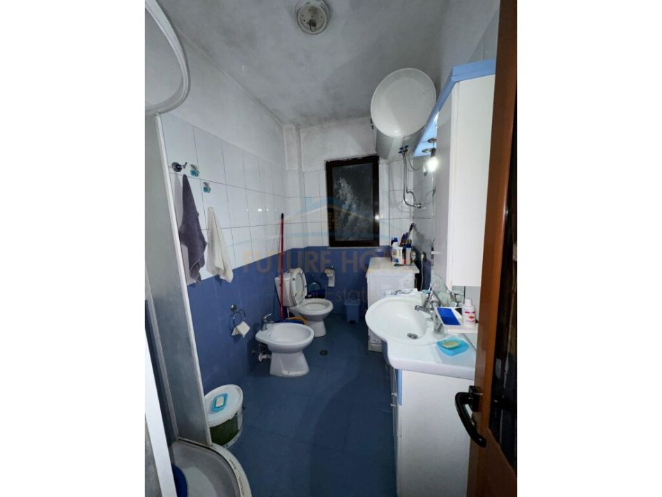 Tirane, shitet apartament 1+1+Ballkon Kati 1, 57 m² 90.000 € (At Zef Valentini, Laprake)