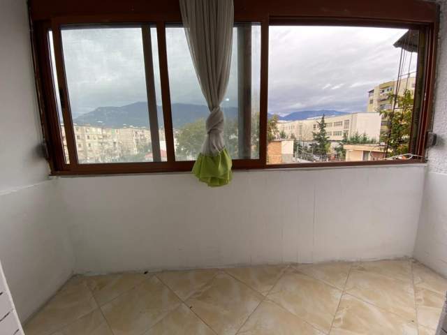 Tirane, shitet apartament Kati 4, 56 m² 54.000 Euro (RR.DIBRES)