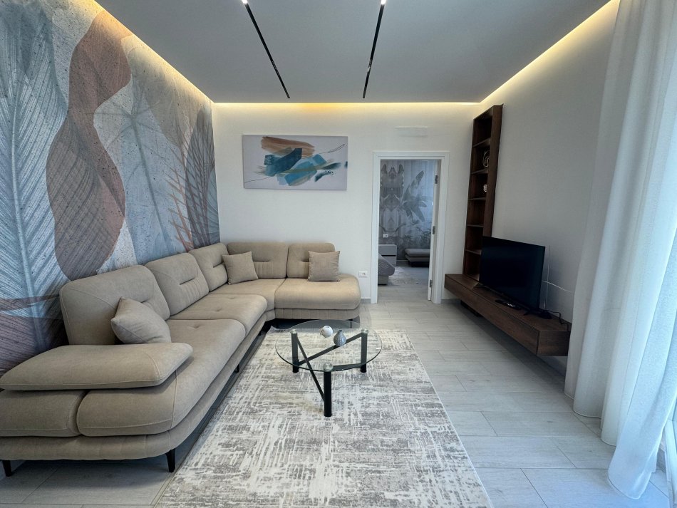Tirane, jepet me qera apartament 1+1 Kati 9, 70 m² 650 € (Rruga Nexho Konomi)