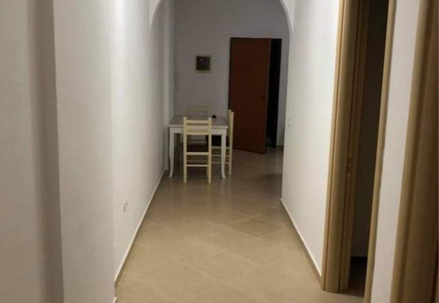 Vlore, shitet apartament 89 m² 55.000 Euro