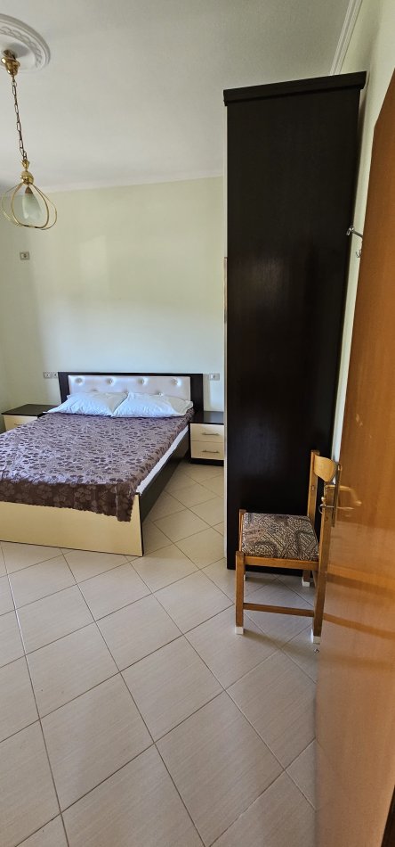 Tirane, jepet me qera shtepi 1+1 Kati 1, 280 € (Prane UET)