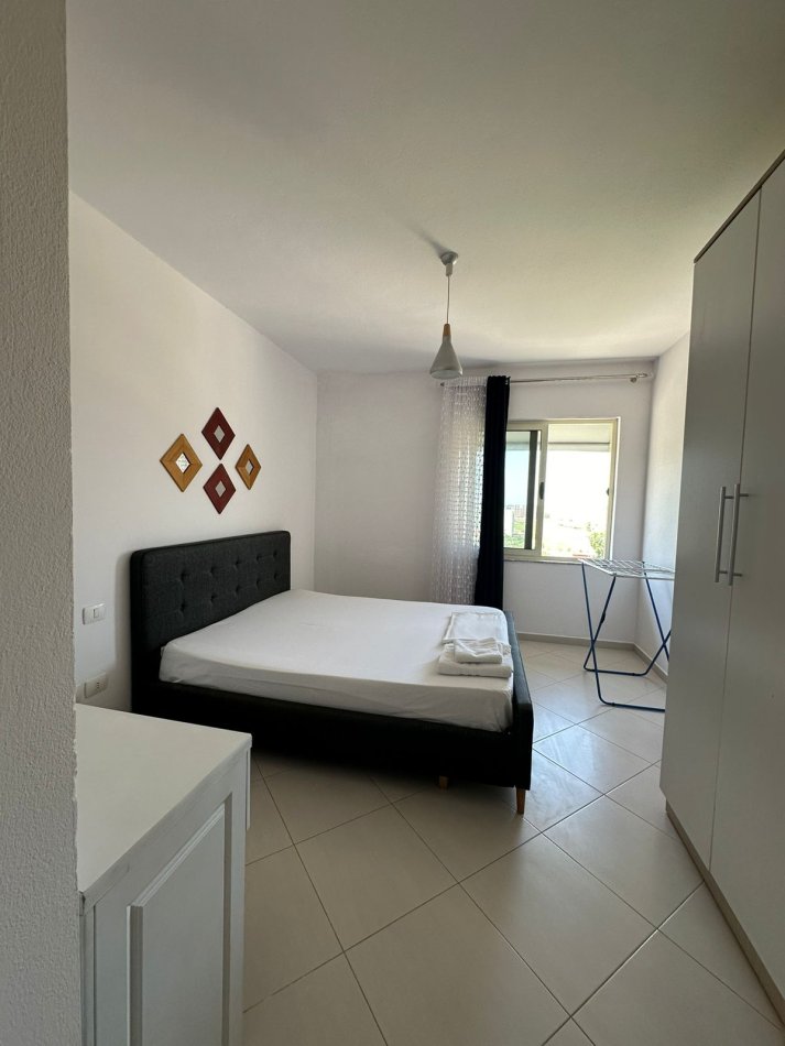 Tirane, jepet me qera apartament 1+1+Aneks Kati 7, 65 m² 600 € (Bulevardi Migjeni)