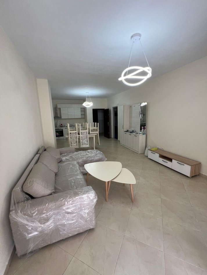Durres, shitet apartament 2+1+Ballkon Kati 5, 92 m² 110.000 € (Durres, Qender)